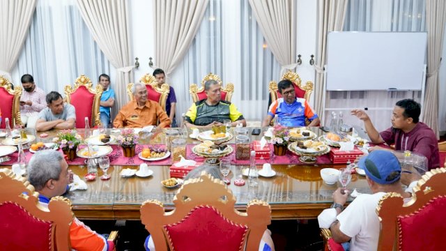 Saat ASS sambut pelari dan pembalap legendaris Indonesia.