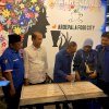 Zulhas Tandatangani Prasasti Cafe Kanrejawa Aroepala