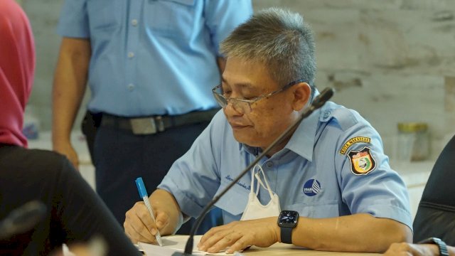 Direktur Utama PDAM Kota Makassar benni Iskandar 