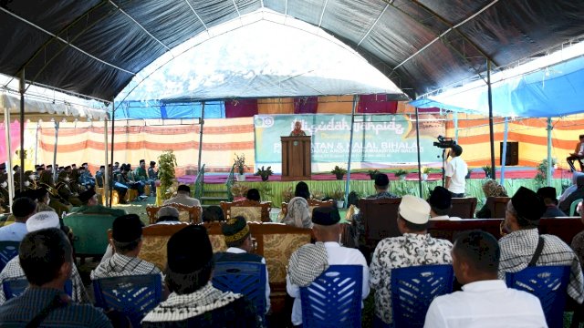 Bupati Lutra Hadiri Wisuda Ponpes Darul Arqam Muhammadiyah