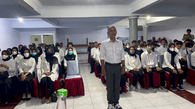 Nelayan di Bulukumba Latihan Keselamatan Berlayar
