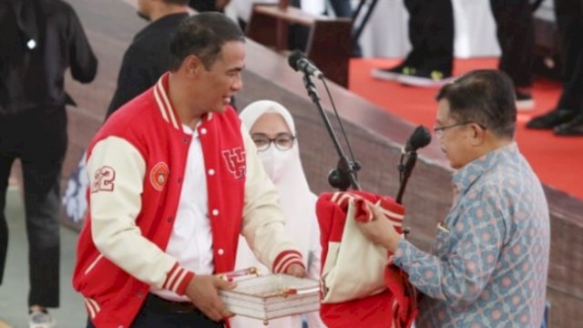 Amran Sulaiman bersama Jusuf Kalla.