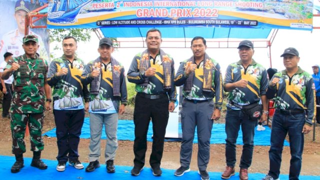 Saat membuka event menembak di Bulukumba.