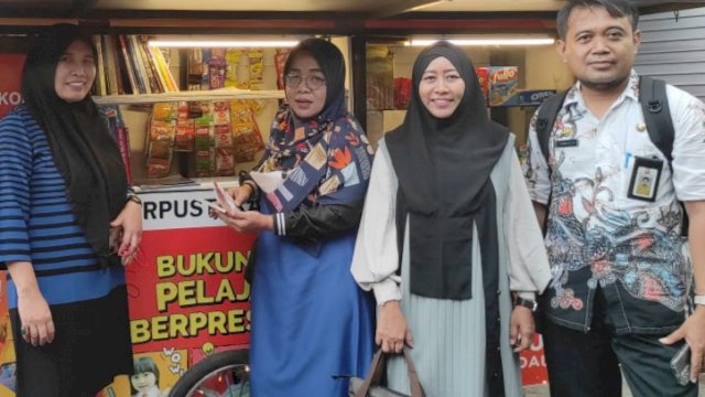 Tim Dinas Perpustakaan Kota Makassar.