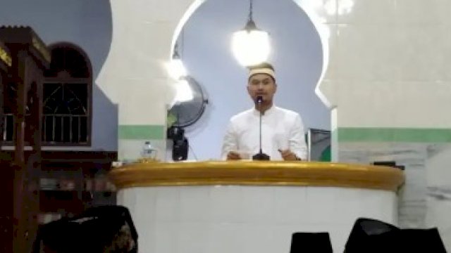 Penghujung Ramadan, Bupati ASA Salat Tarawih di Masjid Agung Nujumul Ittihad