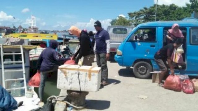 Momen Idul Fitri, Pelabuhan Cappa Ujung Ramai Penumpang Kapal&nbsp;