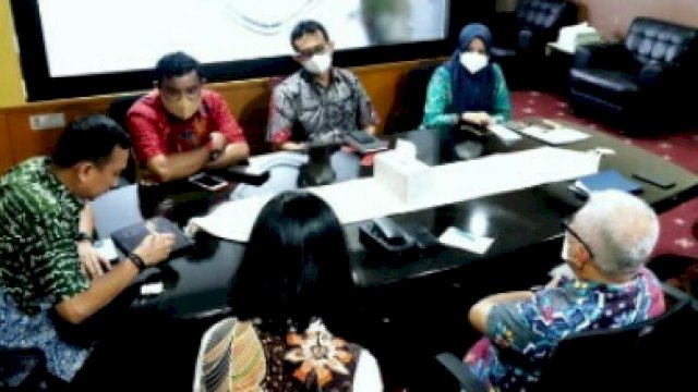 Bapenda Makassar Bahas Regulasi Perparkiran yang Dikelola PD Parkir