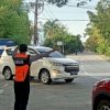 Petugas Dishub Makassar Turun Menertibkan Lalin, Ini Titiknya
