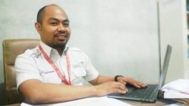 Kadispar Makassar, Muhammad Roem saat berada di ruangan kerjanya.