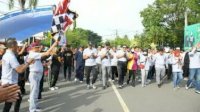 Ribuan Peserta Meriahkan Jalan Santai Hardiknas di Sinjai&nbsp;