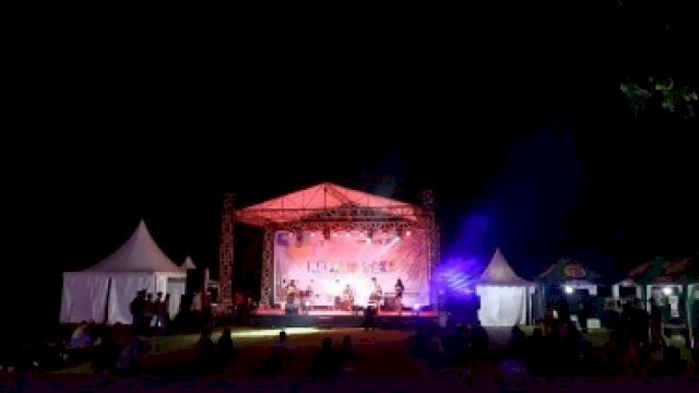 Kemah art day di Antang Makassar.
