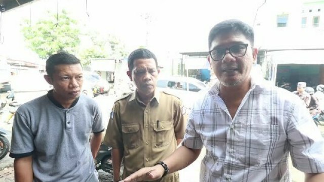 Wakil Ketua DPRD Makassar Adi Rasyid Ali saat turun ke Warga Antang.