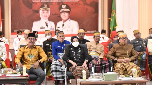 Bupati dan Wabup Lutra Ikut Peringati Hari Lahir Pancasila Secara Virtual.