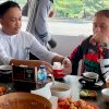 Datang di Bantaeng, Ilham Azikin Suguhkan Kopi Wine ke Ketua PSSI&nbsp;