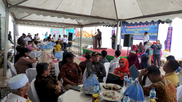 Sejarah Baru Kepemimpinan Andi Sudirman, Pertama di Indonesia Bulog Ikan Resmi Beroperasi di Sulsel
