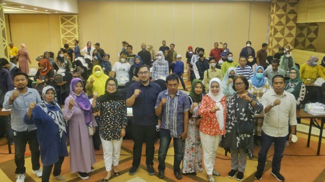 Sekwan Beserta Seluruh Staf Mengucapkan Selamat Ulang Tahun Buat Rudianto Lallo