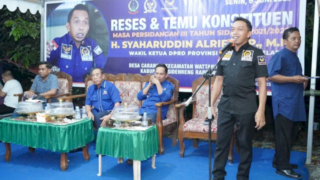 Dihadapan Masyarakat Desa Carawali, Syahar Dengar Keluhan Warna Soal Infrastruktur