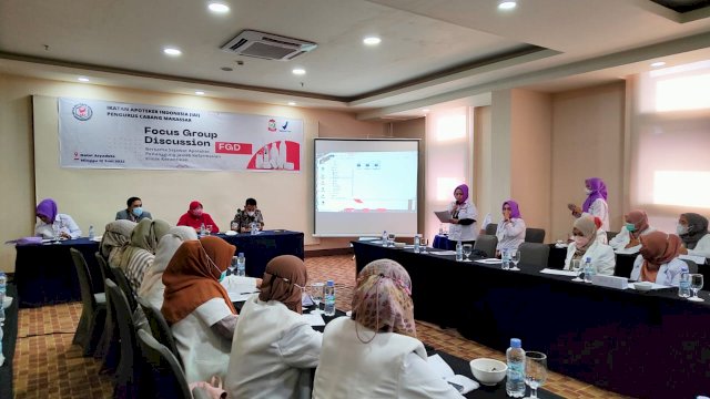 Para Apoteker di Makassar Kumpul Bahas Maraknya Krim Ilegal Bersama BPOM