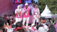 Tampil Keren di Hadapan Ribuan Alumni, Danny Beli Celana Putih di Pasar Bedugul&nbsp;