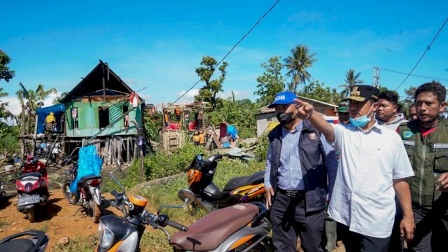 Dua Anak Meninggal Tertimpa Pohon di Sinjai, Gubernur Sampaikan Belasungkawa dan Beri Bantuan