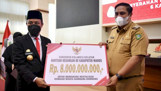 Rp8 M Bantuan Keuangan Didrop ke Wisata Rammang-Rammang Maros