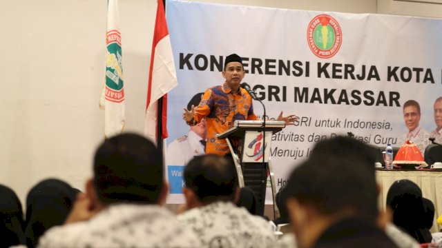 Hadiri Konferensi Kerja PGRI Makassar, RL Sebut Guru Sebagai Intelektual, Cendekia dan Mencerdaskan Anak Bangsa
