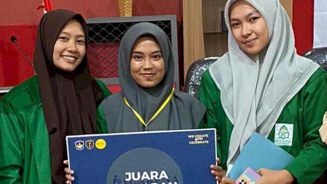 Tim LDRH UIN Alauddin Juara Harapan I Debat Konstitusi Arena Vol II di UMI
