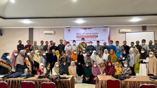 Bersama BRIN, Muhammad Fauzi Bekali Guru SMA Lutra Soal Penulisan Ilmiah