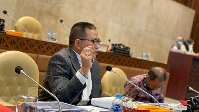 Jadi Lokasi Wisata Religi, Muhammad Fauzi Minta PUPR Benahi Makam Datuk Pattimang