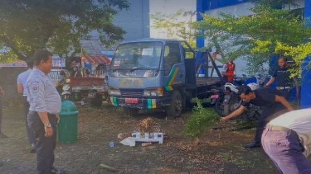 Dishub Makassar Gelar Jumat Bersih