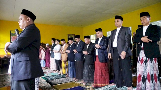 Ilham Azikin Ajak Masyarakat Tingkat Ketaqwaan di Hari Raya Idul Adha