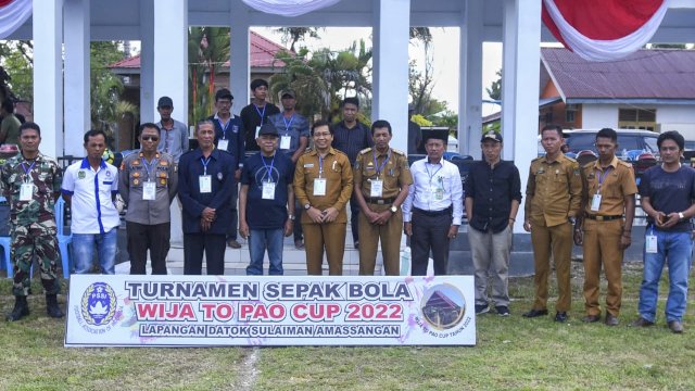 Wabup Lutra Bila Turnamen Bola Wina To Pao Cup