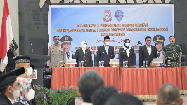 Pimpinan DPRD Kota Makassar Hadiri Prose Pelantikan Direksi dan Dewas BUMD Kota Makassar
