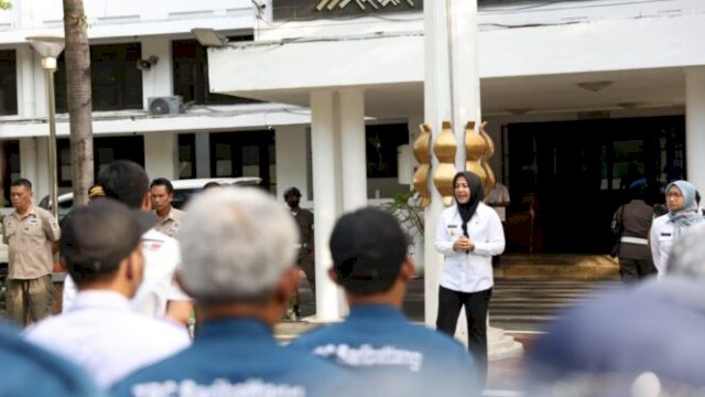 Wakil Wali Kota Makjassar Fatmawati Ruysdi memimpin Apel Razia Anjal
