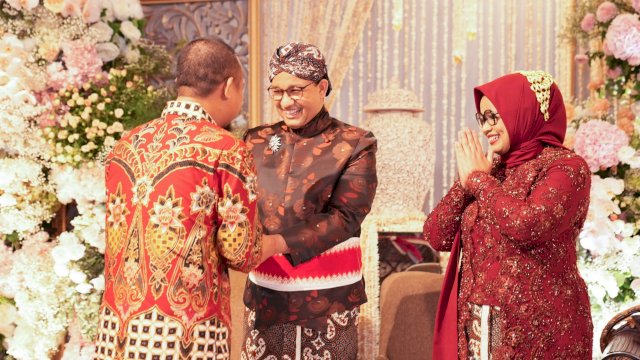 Andi Sudirman Hadiri Resepsi Pernikahan Putri Anies Baswedan