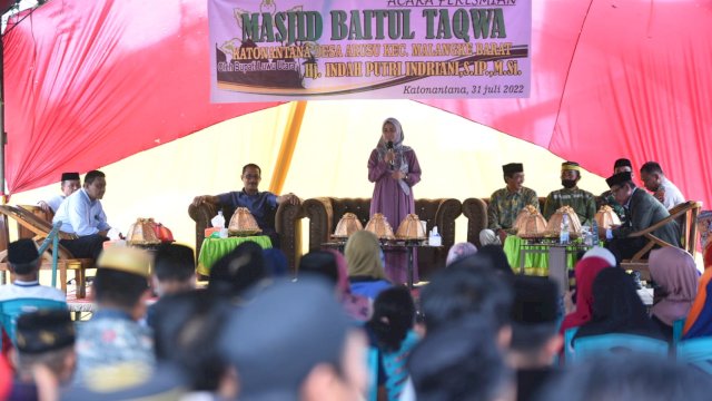 Resmikan Masjid Baitul Taqwa, Bupati Indah : Tugas Kita Maksimalkan Fungsi Rumah Ibadah