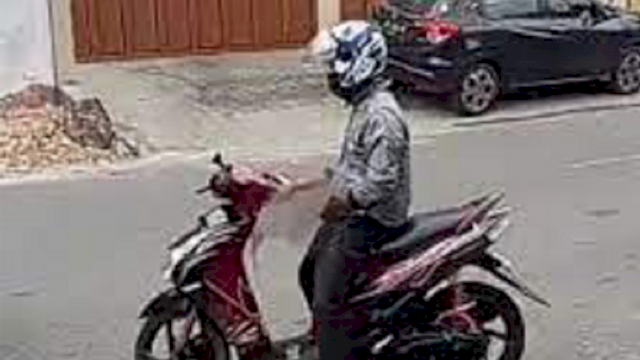 Potongan Video Pria Yang Melakukan MAstriubasi diatas Motor di Kabupaten Bulukumba 