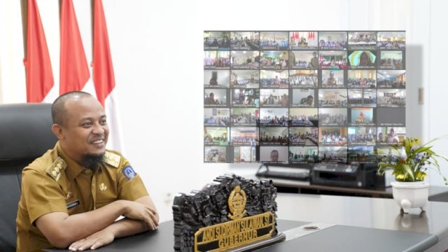 Gubernur Sulawesi Selatan Andi SUdirman Sulaiman Menyapa Siswa Barui SMA dalam Orentasi Siswa 