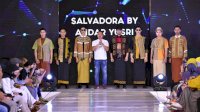 Keren, Batik Rongkong “Hipnotis” Penonton Surabaya Fashion Festive di Kota Surabaya