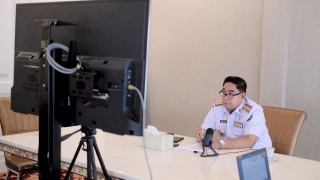 Sekertaris Daerah Provinsi (Sekprov) Sulawesi Selatan (Sulsel), Abdul Hayat Gani, menjadi tim penguji kompetensi jabatan fungsional perencana utama, Iwan Asaad, Rabu, 27 Juli 2022. Iapun memberikan masukan tentang betapa pentingnya melakukan ekspos pariwisata potensial di Sulsel.
