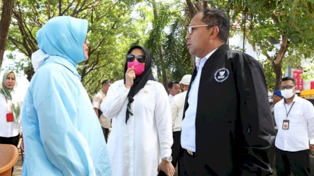 Walikota Makassar, Mohamamd Danny Pomanto Bersama Wakil Walikota Makassar, Fatmawati Rusdi Beserta Dengan Ketua TP PKK  Kota Makassar Meninjau Lokasi Pelaksanaan F8