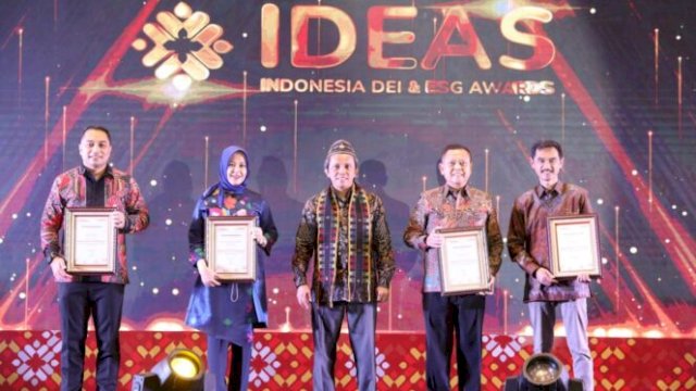 Program Kampung Budaya Paropo oleh Dinas Kebudayaan (Disbud) Makassar meraih penghargaan Gold Winner Kategori Keberagaman Budaya pada ajang Indonesia DEI & ESG Awards (IDEAS) 2022.