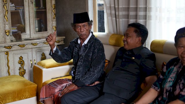 Ilham Azikin Temui Warga Pa’jukukang, Ajak Waspadai PMK pada Ternak