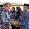 Bupati Luwu Serahkan 360 SK Pengangkatan PPPK Formasi 2021