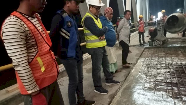 Tinjau Perbaikan Jembatan Masamba, Suaib Mansur Harap Secepatnya Bisa Dilalui Kembali