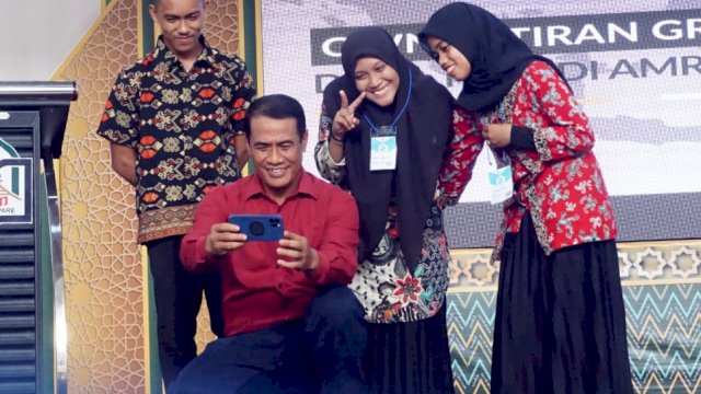 AAS Salurkan Bantuan Beasiswa Untuk Maba Yatim Piatu, Fakir Miskin dan Hafidz Alquran