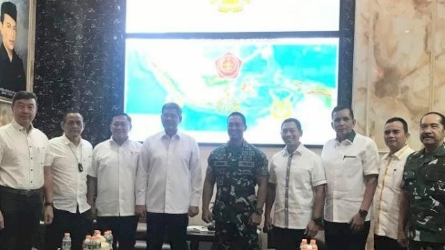 Panglima TNI, Jenderal TNI Andika Perkasa menerima Ketua Umum dan Pengurus Pusat Persatuan Purnawirawan TNI Angkatan Darat (PPAD), di kantornya, hari ini Selasa (2/8). 