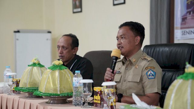 Bupati Bantaeng, DR Ilham Azikin melepas jemaah umrah dari PT Saudi Patria Wisata (Patria Group) di Hotel Ahriani, Senin, 22 Agustus 2022. Dia menitipkan pesan untuk saling menjaga saat berada di tanah suci.