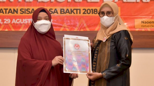 Ketua Dewan Kerajinan Nasional Daerah (Dekranasda) Sulawesi Selatan (Sulsel), Naoemi Octarina, melantik Pengurus Dekranasda Sulsel Sisa Masa Bakti 2018 - 2023, di Hotel Claro Makassar, Senin, 29 Agustus 2022. Prosesi pelantikan juga disaksikan Gubernur Sulsel, Andi Sudirman Sulaiman.