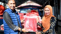 Bupati Lutra Terima Bantuan Sembako Dari Pemprov Sulsel